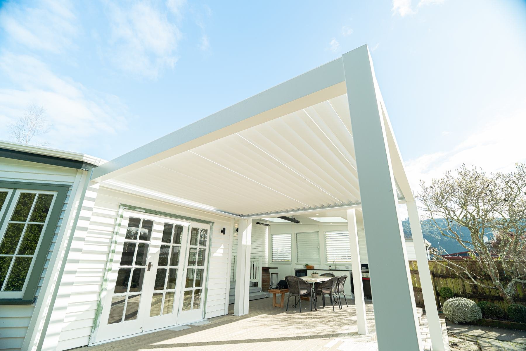 Fixed Roof or Opening Roof: Which Suits Entertaining Better?