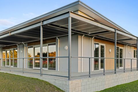 Opening Louvres installation by Impact Outdoors