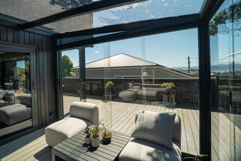 Beautiful elite canopy in Wellington